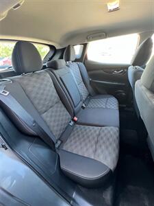 2018 Nissan Rogue Sport SV - Photo 12 - Macomb, IL 61455