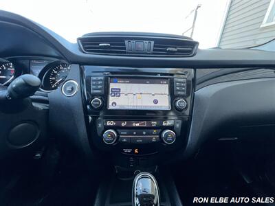 2018 Nissan Rogue Sport SV - Photo 16 - Macomb, IL 61455
