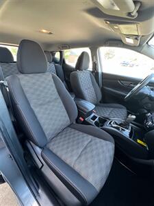 2018 Nissan Rogue Sport SV - Photo 11 - Macomb, IL 61455