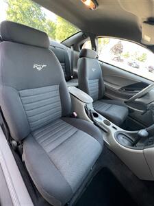 2004 Ford Mustang GT Deluxe   - Photo 11 - Macomb, IL 61455