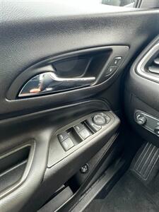 2023 Chevrolet Equinox LT   - Photo 18 - Macomb, IL 61455