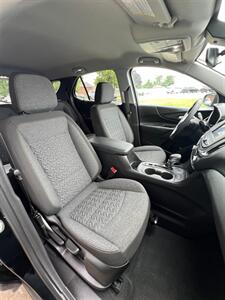 2023 Chevrolet Equinox LT   - Photo 11 - Macomb, IL 61455