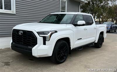 2024 Toyota Tundra SR5   - Photo 2 - Macomb, IL 61455