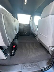 2021 Chevrolet Silverado 1500 LT   - Photo 14 - Macomb, IL 61455