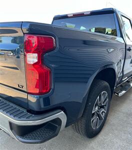 2021 Chevrolet Silverado 1500 LT   - Photo 9 - Macomb, IL 61455