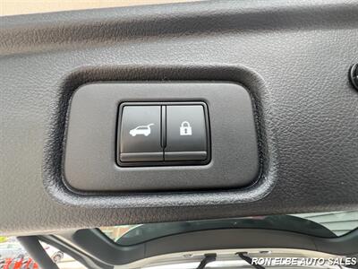 2025 Nissan Pathfinder SL - Photo 16 - Macomb, IL 61455