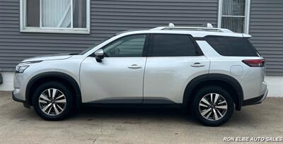 2025 Nissan Pathfinder SL - Photo 3 - Macomb, IL 61455