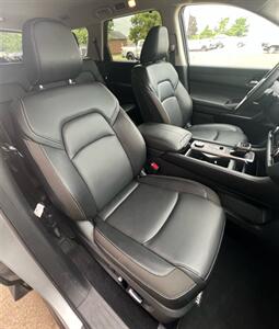 2025 Nissan Pathfinder SL - Photo 11 - Macomb, IL 61455