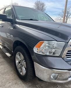 2017 RAM 1500 SLT   - Photo 7 - Macomb, IL 61455