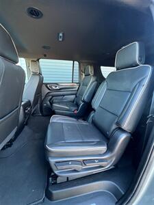 2023 Chevrolet Suburban Premier   - Photo 12 - Macomb, IL 61455