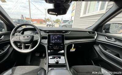 2024 Jeep Grand Cherokee Altitude   - Photo 15 - Macomb, IL 61455