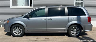 2019 Dodge Grand Caravan SXT - Photo 3 - Macomb, IL 61455