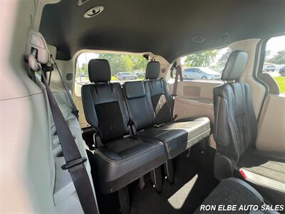2019 Dodge Grand Caravan SXT - Photo 13 - Macomb, IL 61455
