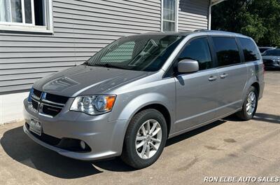 2019 Dodge Grand Caravan SXT - Photo 2 - Macomb, IL 61455