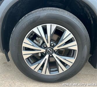 2023 Nissan Rogue SV - Photo 4 - Macomb, IL 61455