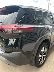 2023 Nissan Rogue SV - Photo 8 - Macomb, IL 61455