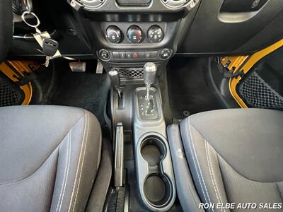 2014 Jeep Wrangler Unlimited Rubicon   - Photo 18 - Macomb, IL 61455