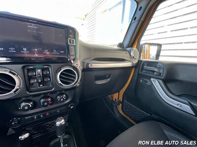 2014 Jeep Wrangler Unlimited Rubicon   - Photo 19 - Macomb, IL 61455