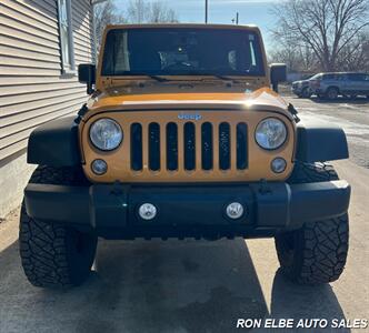 2014 Jeep Wrangler Unlimited Rubicon   - Photo 6 - Macomb, IL 61455