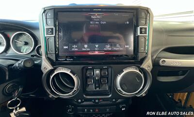 2014 Jeep Wrangler Unlimited Rubicon   - Photo 16 - Macomb, IL 61455