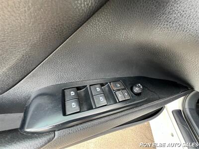 2020 Toyota Camry LE   - Photo 15 - Macomb, IL 61455