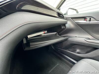 2020 Toyota Camry LE   - Photo 26 - Macomb, IL 61455