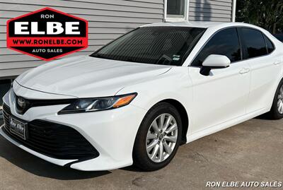 2020 Toyota Camry LE   - Photo 1 - Macomb, IL 61455