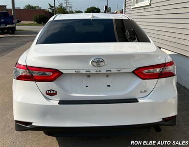 2020 Toyota Camry LE   - Photo 8 - Macomb, IL 61455