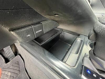 2020 Toyota Camry LE   - Photo 23 - Macomb, IL 61455