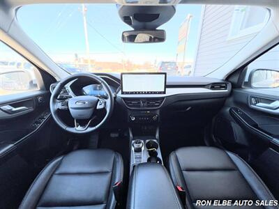 2025 Ford Escape Platinum   - Photo 16 - Macomb, IL 61455