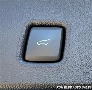 2025 Ford Escape Platinum   - Photo 15 - Macomb, IL 61455