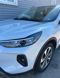 2025 Ford Escape Platinum   - Photo 5 - Macomb, IL 61455