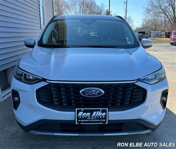 2025 Ford Escape Platinum   - Photo 6 - Macomb, IL 61455