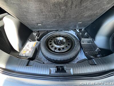 2025 Ford Escape Platinum   - Photo 14 - Macomb, IL 61455