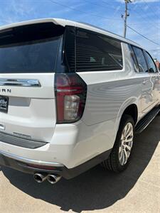 2023 Chevrolet Suburban Premier   - Photo 8 - Macomb, IL 61455