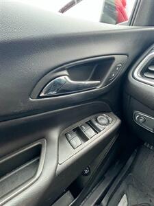 2023 Chevrolet Equinox LT   - Photo 18 - Macomb, IL 61455