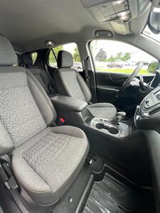 2023 Chevrolet Equinox LT   - Photo 11 - Macomb, IL 61455