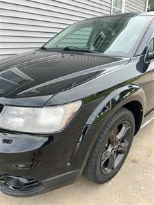 2019 Dodge Journey Crossroad   - Photo 5 - Macomb, IL 61455