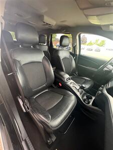 2019 Dodge Journey Crossroad   - Photo 11 - Macomb, IL 61455