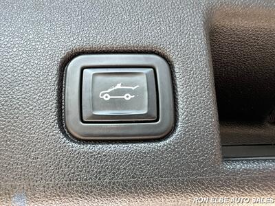 2020 Chevrolet Equinox LT   - Photo 20 - Macomb, IL 61455