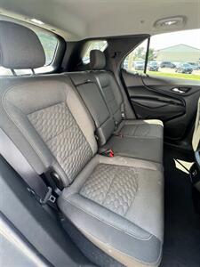 2020 Chevrolet Equinox LT   - Photo 17 - Macomb, IL 61455