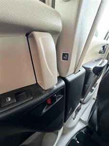 2024 Chrysler Pacifica Touring L   - Photo 26 - Macomb, IL 61455