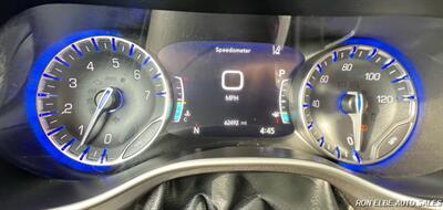 2024 Chrysler Pacifica Touring L   - Photo 25 - Macomb, IL 61455