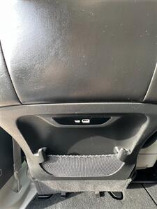 2024 Chrysler Pacifica Touring L   - Photo 15 - Macomb, IL 61455