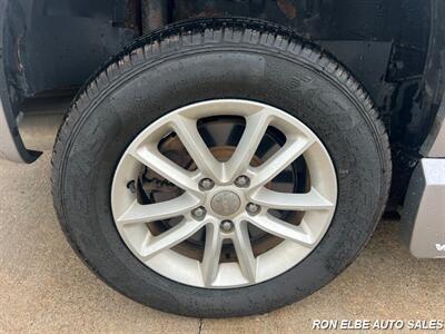2016 Dodge Grand Caravan SXT - Photo 27 - Macomb, IL 61455