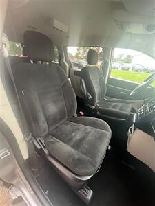 2016 Dodge Grand Caravan SXT - Photo 12 - Macomb, IL 61455