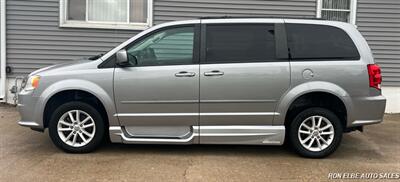 2016 Dodge Grand Caravan SXT - Photo 3 - Macomb, IL 61455