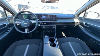 2024 Nissan Sentra SV   - Photo 14 - Macomb, IL 61455