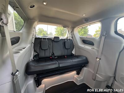 2019 Chrysler Pacifica Touring L - Photo 13 - Macomb, IL 61455
