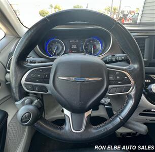 2019 Chrysler Pacifica Touring L - Photo 16 - Macomb, IL 61455